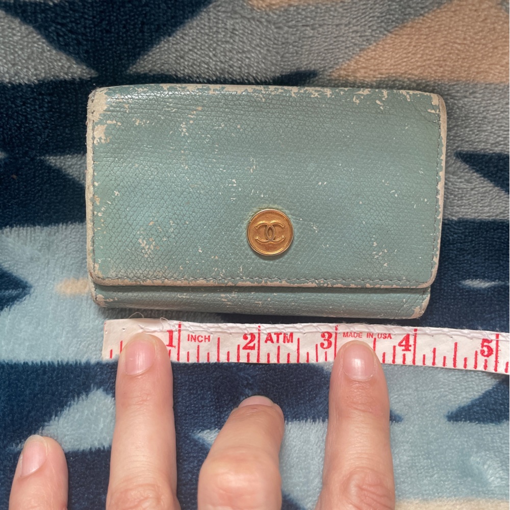 CHANEL Teal Leather Compact Key and Card Holder with Gold CC Logo - *see notes